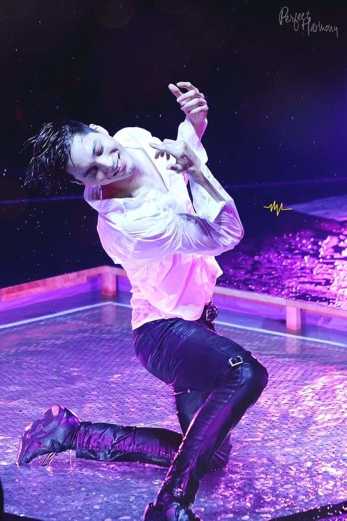 _perfecth's tweet image. #김종인_핫바디_전력 보고싶어...💕