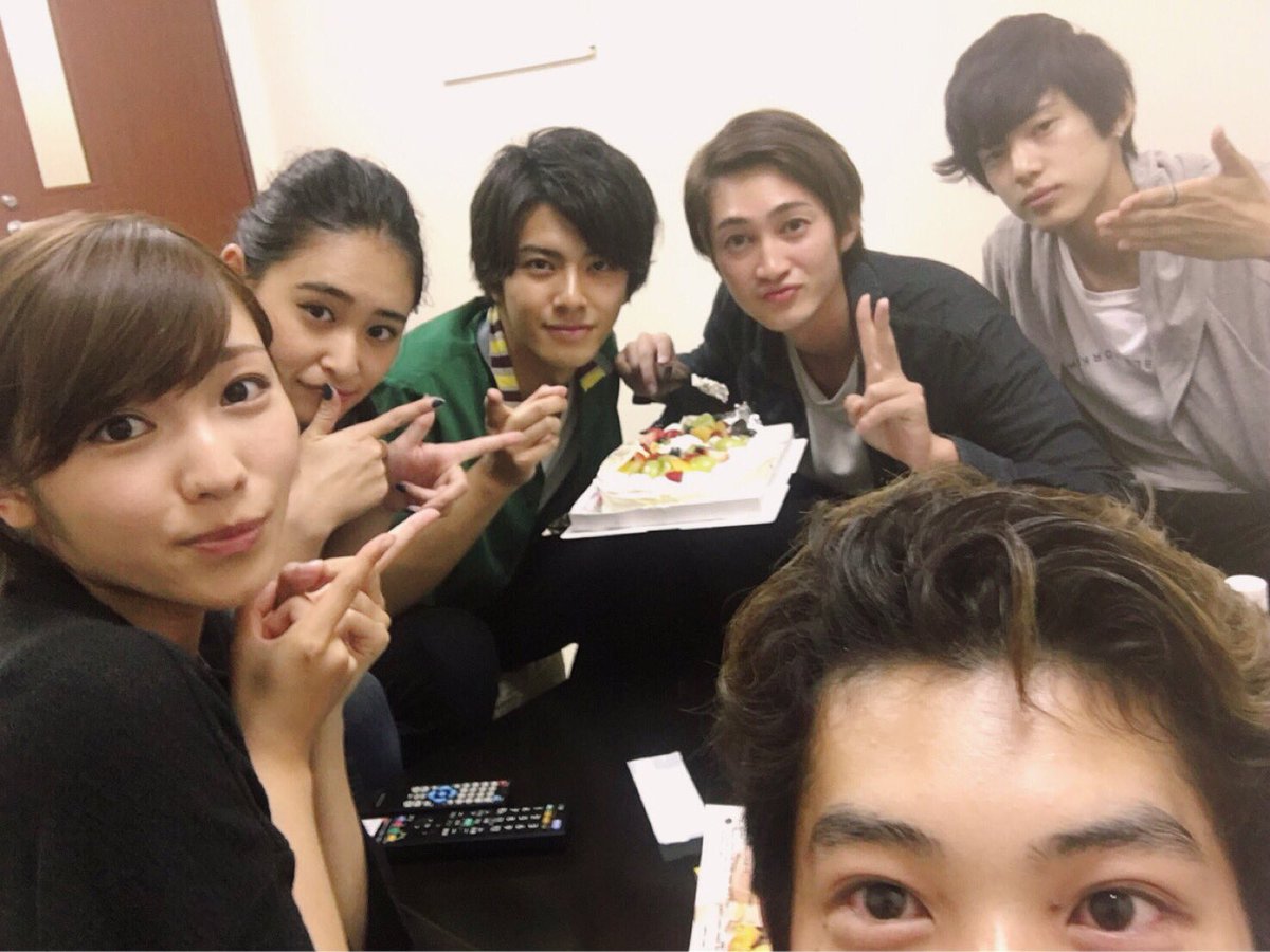 Twitter पर 中尾暢樹 ジュウオウタイガー アム役の 立石晴香さんのお誕生日 22歳 おめでとうー ジュウオウジャーみんなで ケーキ食べましたよっ Twitter पर 中尾暢樹 ジュウオウタイガー アム役の 立石晴香さんのお誕生日 22歳 おめでとうー ジュウオウジャーみんなで ケーキ食べましたよっ