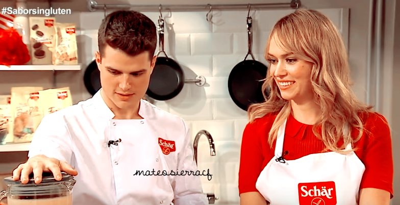 MateoSierraCF's tweet photo. ¡Celebrando los 35 años de Schär! #Saborsingluten en Canal Cocina.
https://t.co/dYs6kIjSqp | @MateoSierra93 @CanalCocina @SCHARglutenfree. https://t.co/bEnkeIp7jC