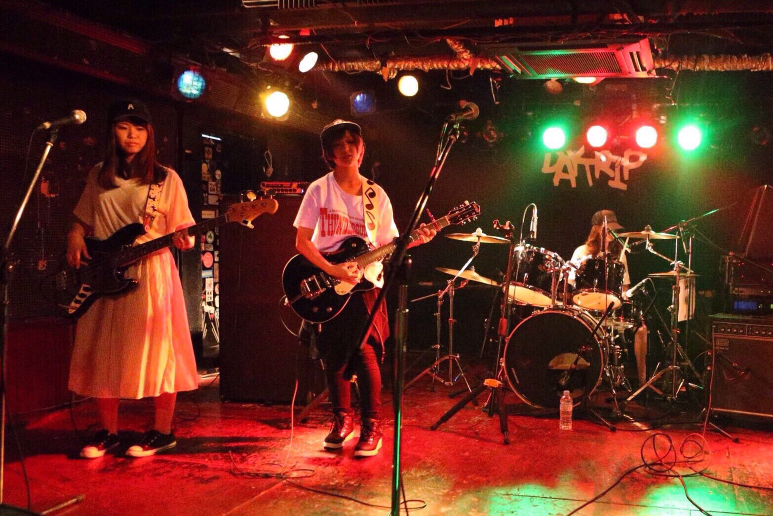 Es Trus 5バンド目 Green Lawn 名古屋で活動中のガールズバンド ドラムボーカルとギターボーカルの二人 の歌声は可愛くも力強く見る人を引き込みます みんなも一緒に うるさいーんだよー と歌っちゃいましょう T Co Tocz2xnpuq Twitter Es Trus 5バンド目 Green Lawn 名古屋で活動中のガールズバンド ドラムボーカルとギターボーカルの二人 の歌声は可愛くも力強く見る人を引き込みます みんなも一緒に うるさいーんだよー と歌っちゃいましょう T Co Tocz2xnpuq Twitter