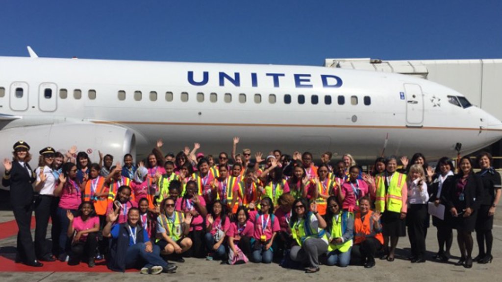 AirlinesDotOrg's tweet photo. ICYMI: @United celebrated #GirlsInAviationDay last weekend with events at #ORD & #SFO! #GIAD16 https://t.co/zHfBsZpke1 https://t.co/YWtwTgPkhm