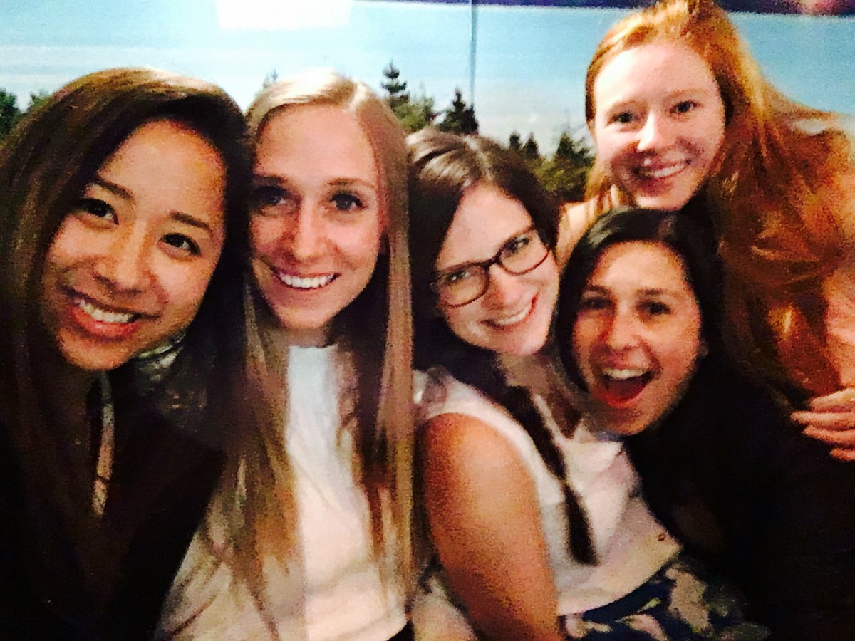 EYLyndsay's tweet photo. Last night giggles with the #EYFam #workhard #playhard @EYJoys @EYKates @EYSamIAm @EYLauraP https://t.co/mqbfUK5ser