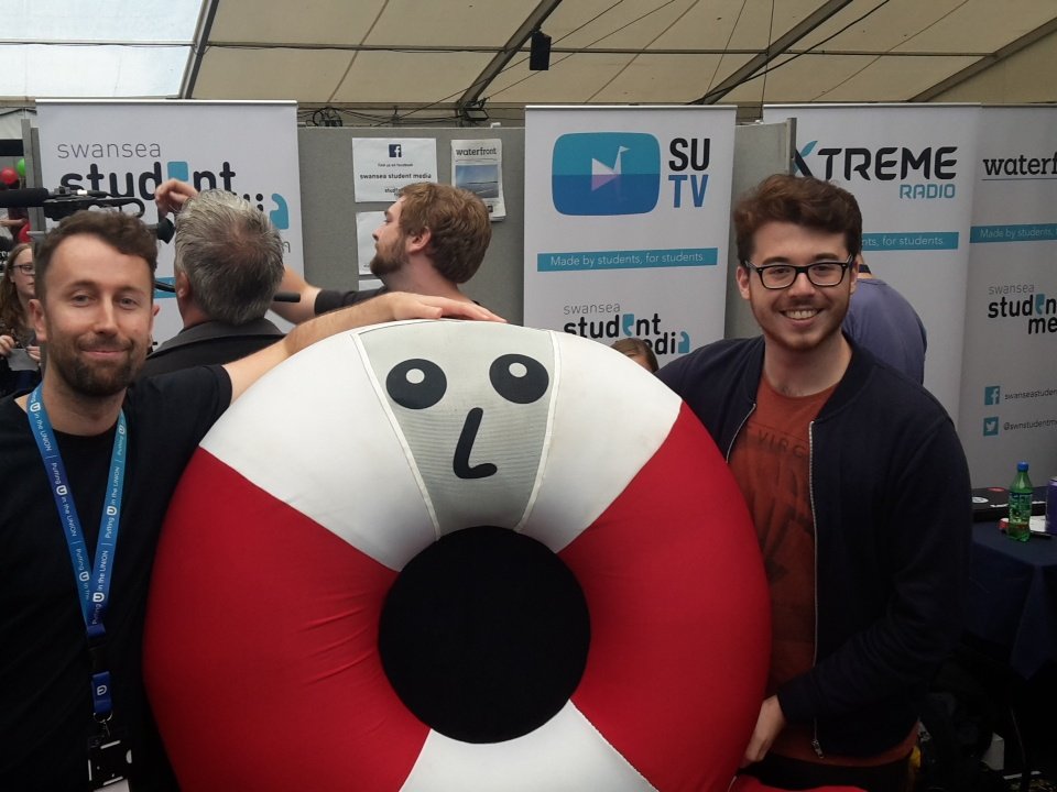 SULifesaving's tweet photo. @swnstudentmedia @xtremeradio @waterfront @sutv_swansea  support drowning prevention at swansea @SULifesaving #DontDrinkandDrown @RLSSUK https://t.co/uqy8RMOG9c