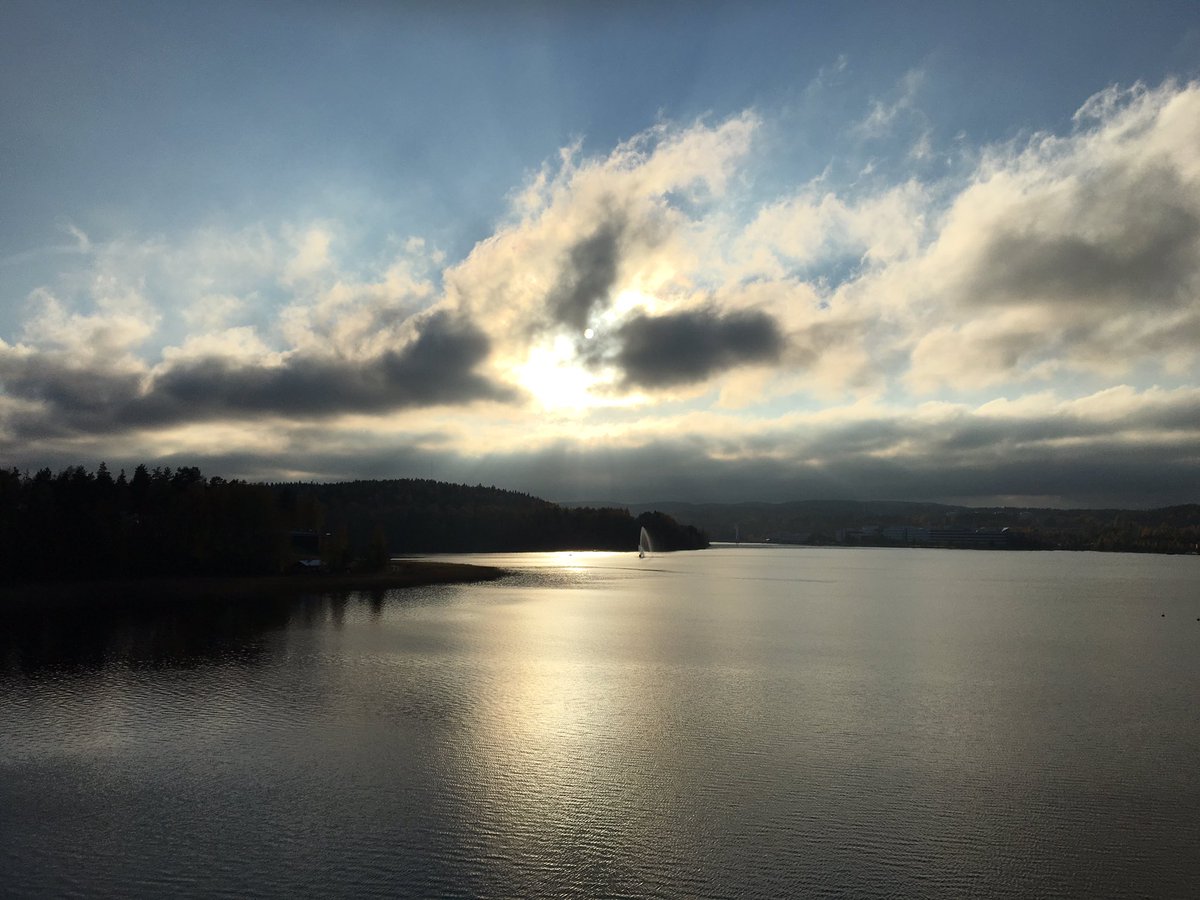 lastensuojeluKL's tweet photo. Päivät paketissa - kiitos mahtavat luennoitsijat, osallistujat, näytteilleasettajat ja Jyväskylän kaupunki! #katomua https://t.co/fDkLhCgNzi