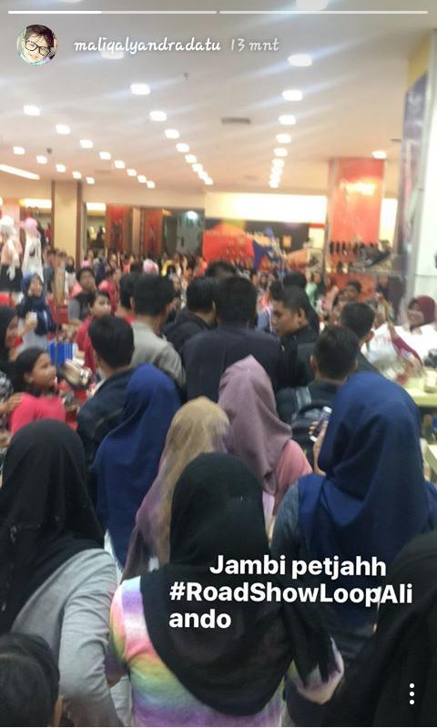 ofc_aliandooo's tweet image. Rameeeee bangettt!!!🙌 take care ya guys #Aliando4Jambi