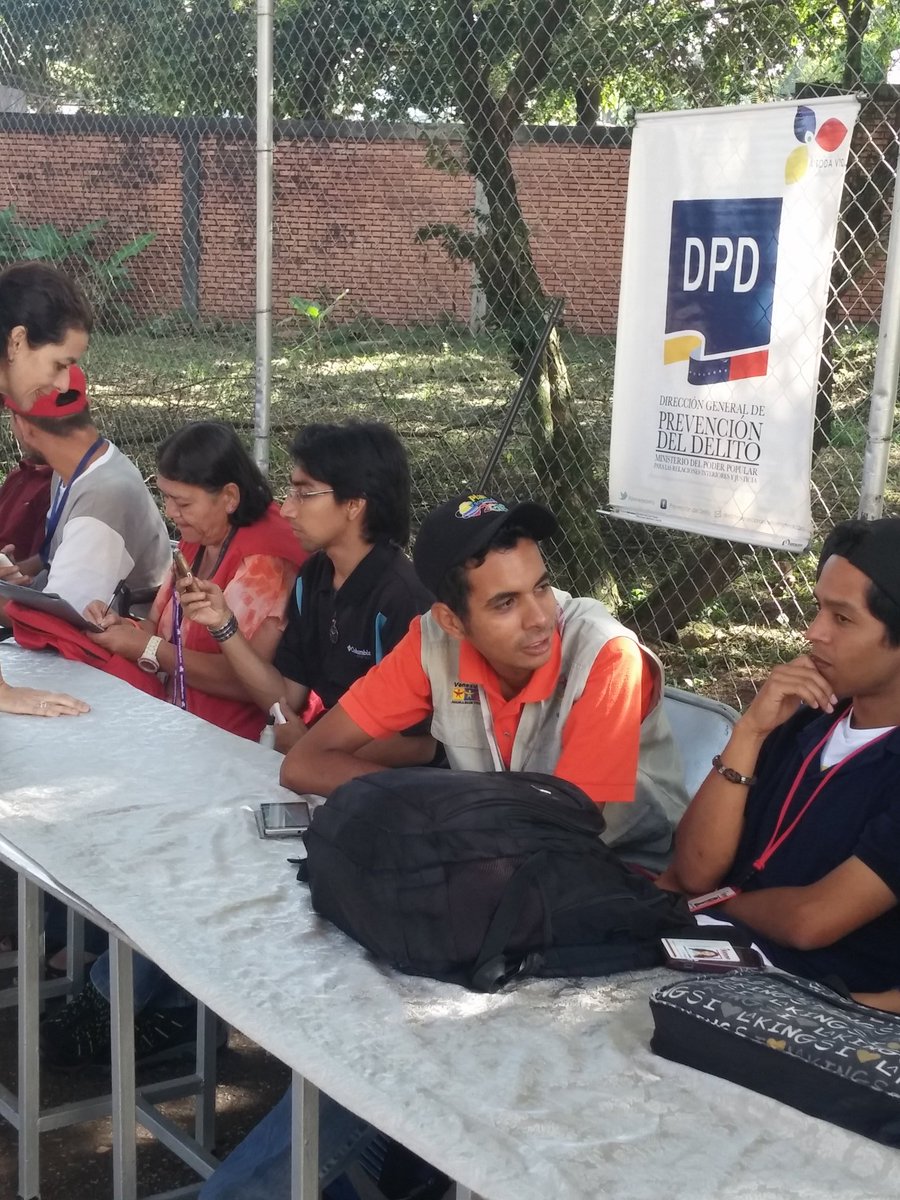 Lanzamiento del.año.escolar 2016-2017 U. E. B Alianza <a href="/dfs25sc/">dfs25sc</a> <a href="/SilvaEleazarL/">Eleazar López Silva</a> <a href="/NeylaPosso/">Marisela Posso</a>