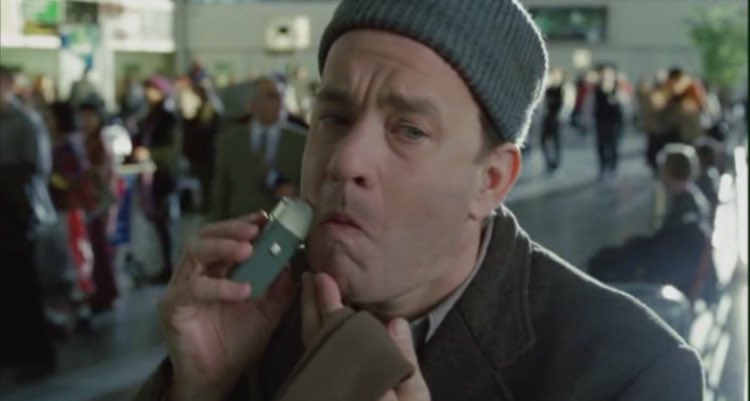 Том хэнкс терминал. Том хэнкс аэропорт. Стэнли туччи терминал. Том хэнкс терминал. Том хэнкс терминал.