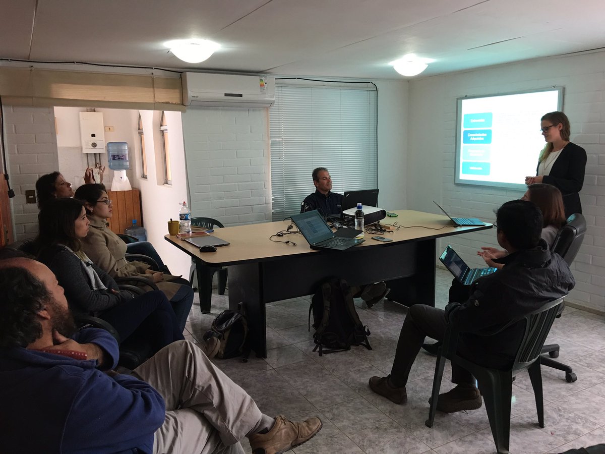 PieraCurotto's tweet photo. Presentación final @IBMCSC team @Gob_Copiapo en #Casub manejo de datos de agua subterránea #asesoría #gratuita @citizenIBM @IBMdeChile https://t.co/nbd0NOPNA3