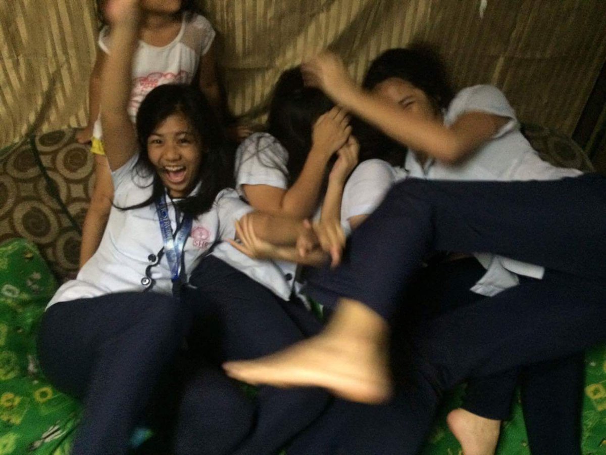 jeroww_'s tweet photo. 4/5 loving this bunch of crazy gals 💖💖💖💖 
@shanebernardoo @ArianaChoco @vj_narido https://t.co/EQzGBH0zeU