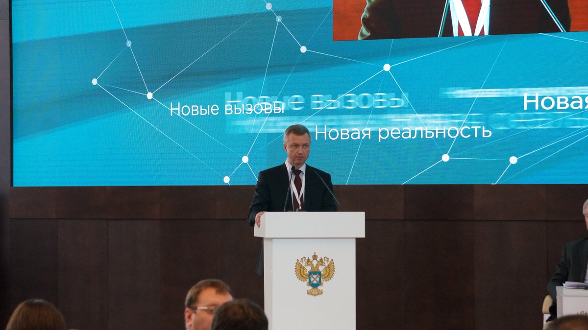 fasrussia's tweet photo. Республику Беларусь на заседании Коллегии представляет Министр антимонопольного регулирования и торговли Владимир #Колтович #CW_2016 https://t.co/jEx1tNiZAo