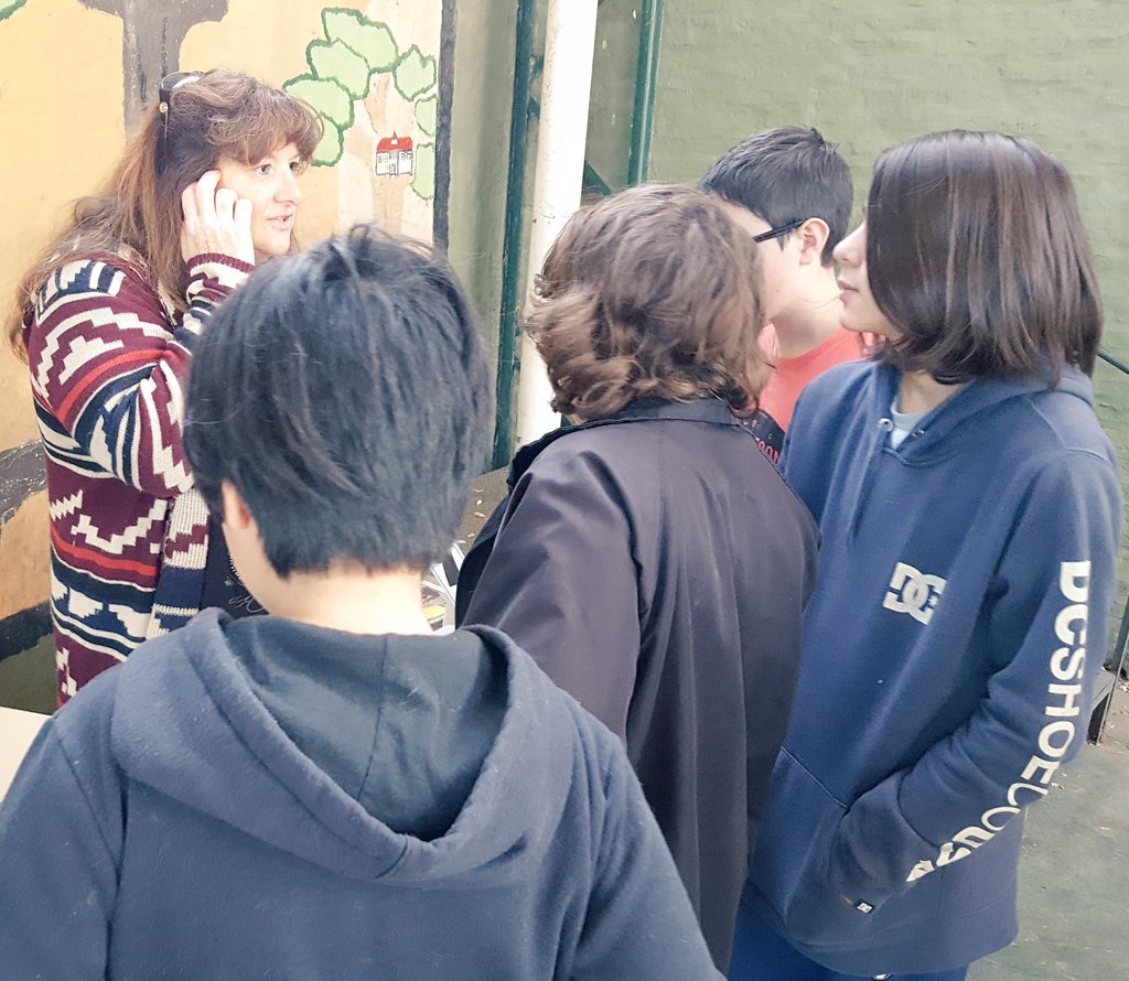 MTa_86's tweet image. Junto a ControlAmbiental de @VivamosVL concientizando sobre el cuidado del planeta! #Sec8 #FeriaAmbiental 🌱 Cc @jorgemacri @soledadmartinez