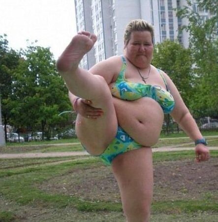 MissPhotoshopIt's tweet image. Other girls                                  Me🙃