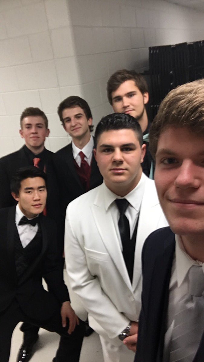 JacobHecker's tweet image. Happy bday brotha hope u have a solid day 👍🏻 @Farnen13