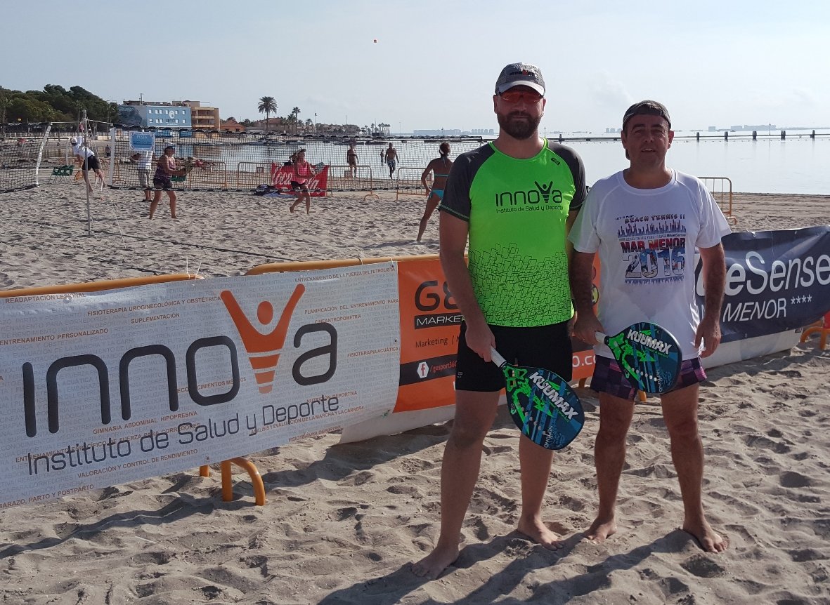 MarmeTenisPlaya's tweet photo. Probamos la nueva @KUUMAXPadel Neptuno y nuestra nota es...8.75! La recomendamos!! #beachtennis #tenisplaya #MarMenor2016
@Kuumaxmania https://t.co/rLA6hpaghN