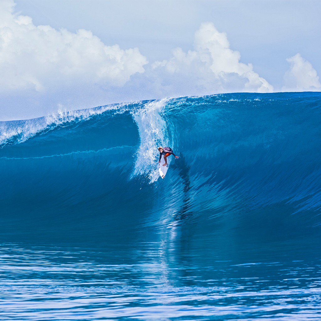 Watch the best 18-year old tube rider on the planet in his new film "Hollow Ground" <a href="/wsl/">World Surf League</a> >> bit.ly/Robbo-Tube