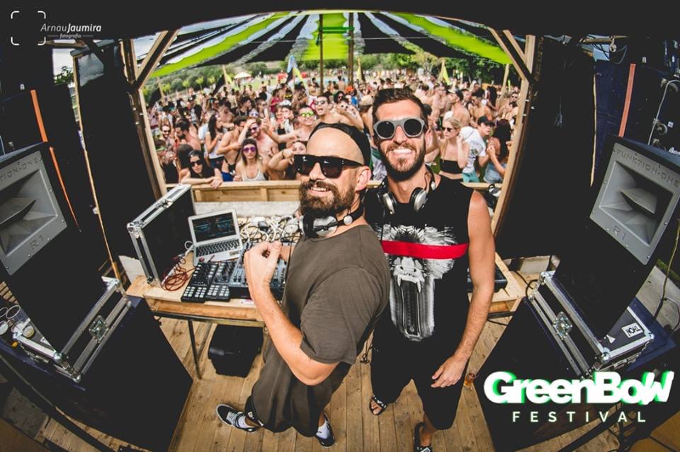 los_suruba's tweet photo. Que bien nos lo pasamos en @greenbowfest!
Muchas gracias a @MarcMayaOficial y todo el mundo que vino a #surubear https://t.co/3W5imAdfZc