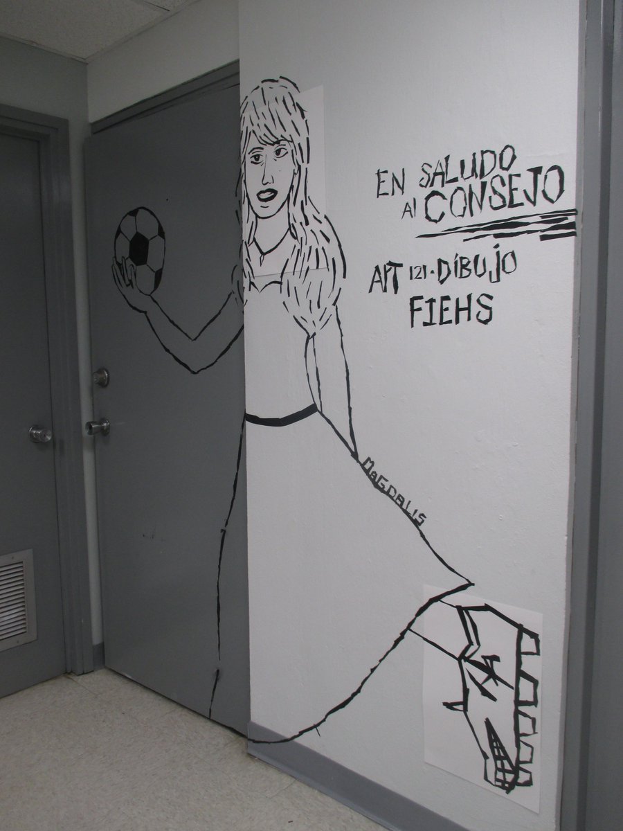 sagradoedu's tweet photo. Otro #ProyectoUSC de los estudiantes de #Dibujo. Esta vez en la nueva sede del @ConsejoSagrado ¡Comparte tus trabajos! https://t.co/SuV32pd3aO
