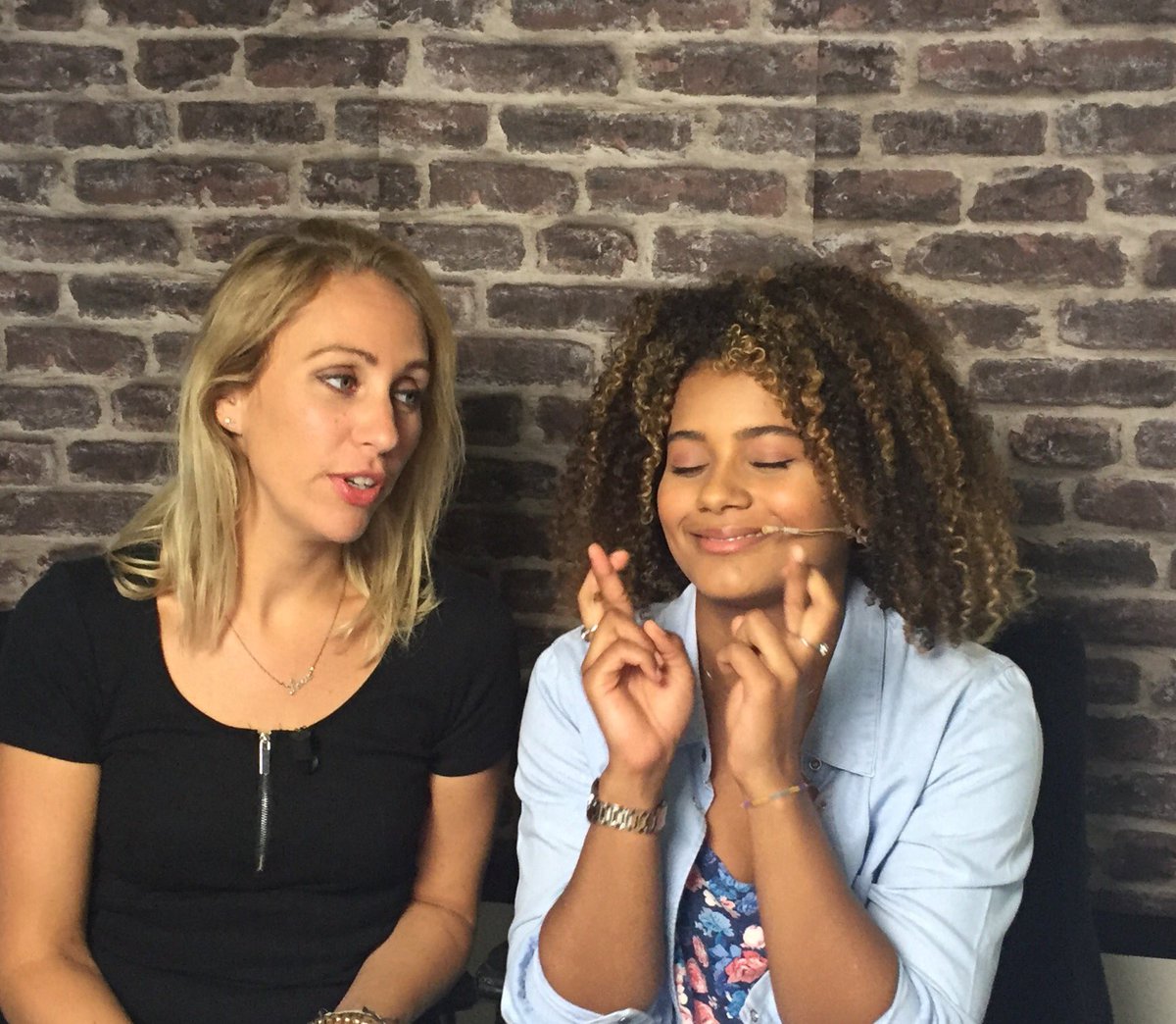 Vingers gekruist voor de ontsnapping van <a href="/stephanievaneer/">Stephanie van Eer</a> !! 👍🏼 Check de livestream youtube.com/watch?v=d9P9Er…