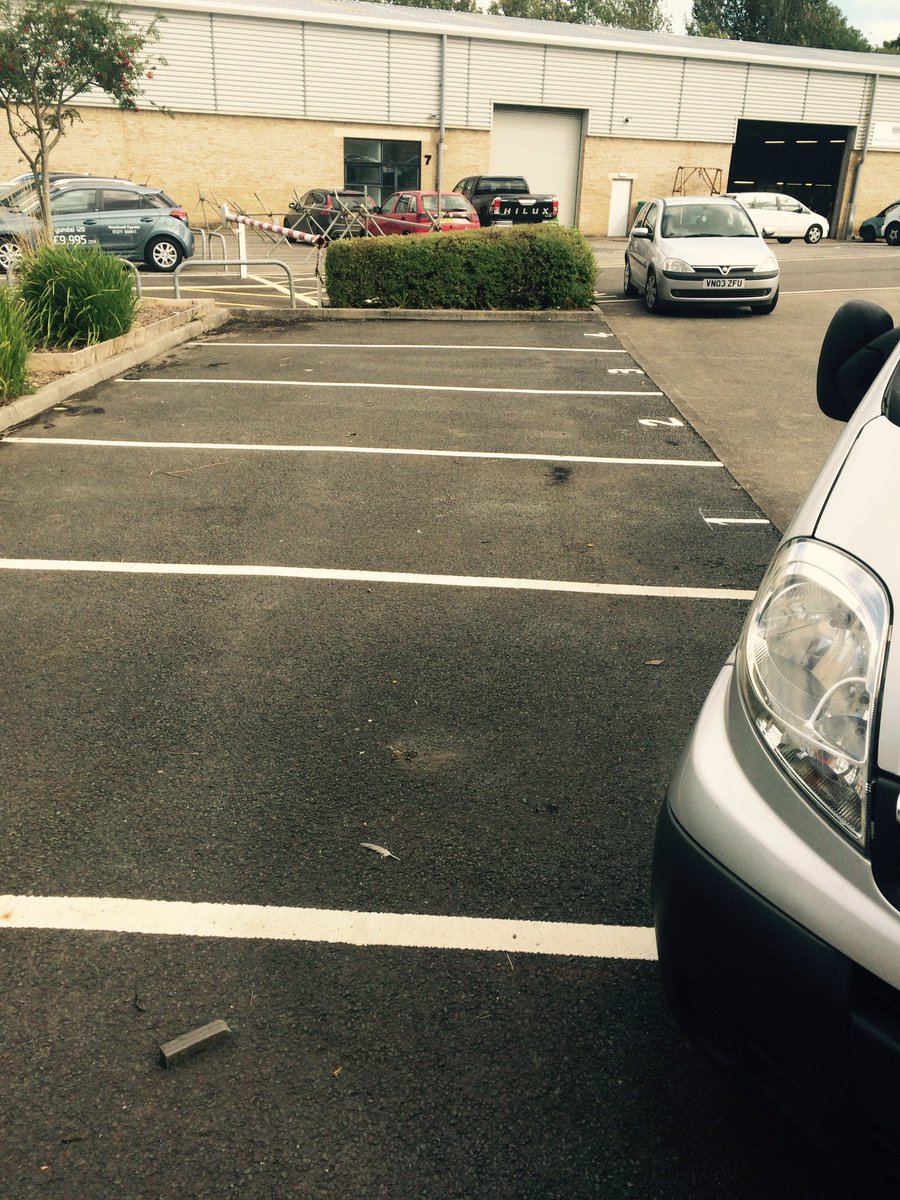 ecosurfacing1's tweet photo. A few pics for when we worked for Hyundai last week doing safety road markings #hyundai #cardealership #roadmarking #safety #carpark #lines https://t.co/71rqCncg7Y
