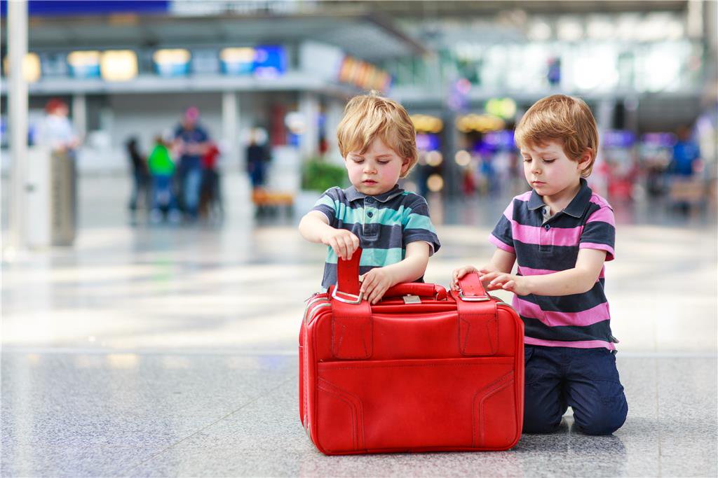 EmbassyMilpitas's tweet photo. Here’s 3 Pro Tips for Traveling with Kids: https://t.co/fVfKvDPUaL https://t.co/juaL5YuH8z
