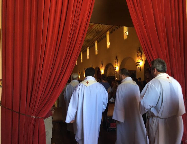 SantaClaraUniv's tweet photo. We're celebrating the annual #MassoftheHolySpirit in the Mission Church. https://t.co/gCj9C2GDe7