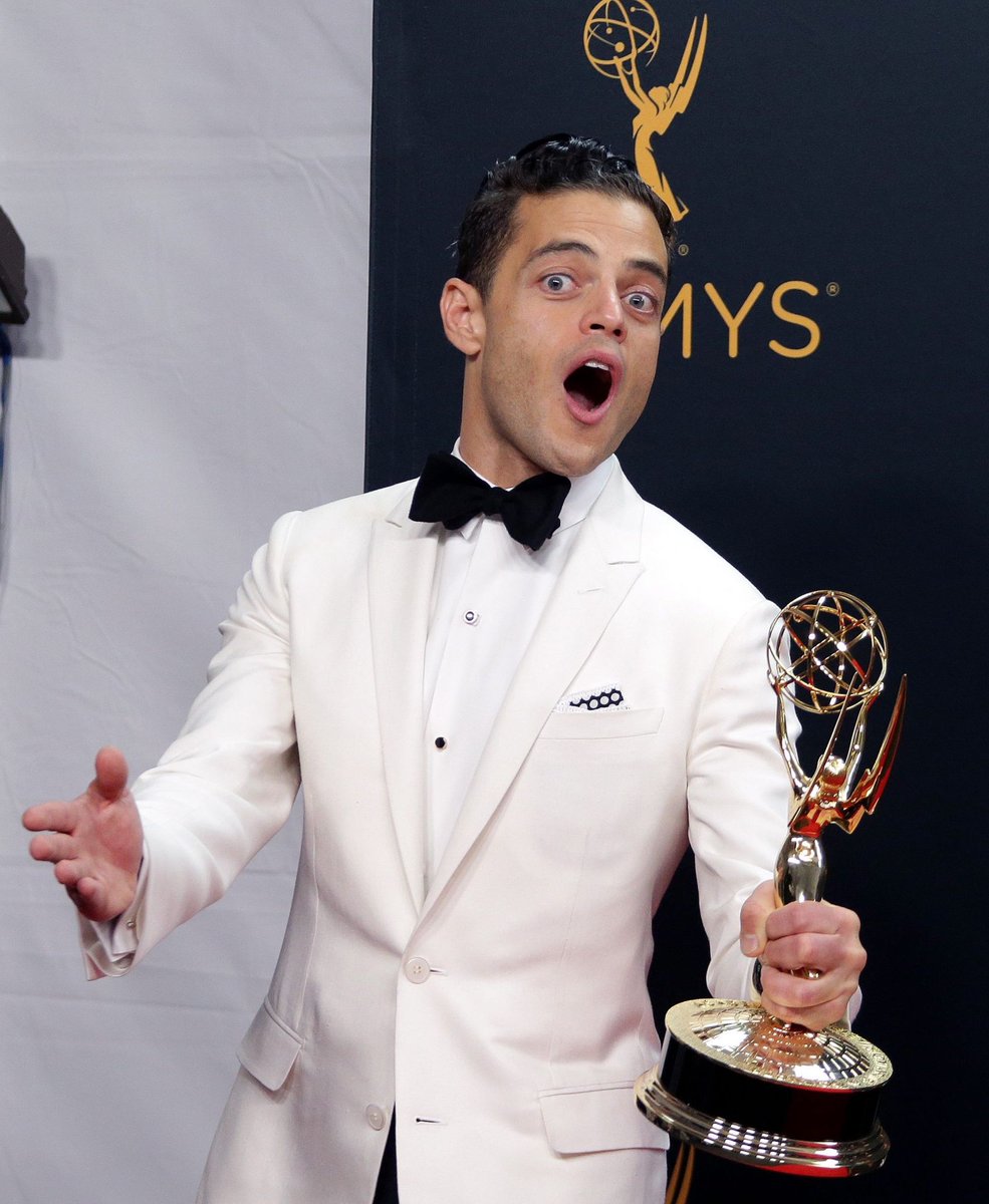 RamiMalekES's tweet photo. +105 HQs de Rami Malek en la Press Room de los 68th Emmy Awards, el pasado 18 de septiembre. https://t.co/pHzSq9jUHV #MrRobot @ItsRamiMalek https://t.co/bCfoBCYu7R