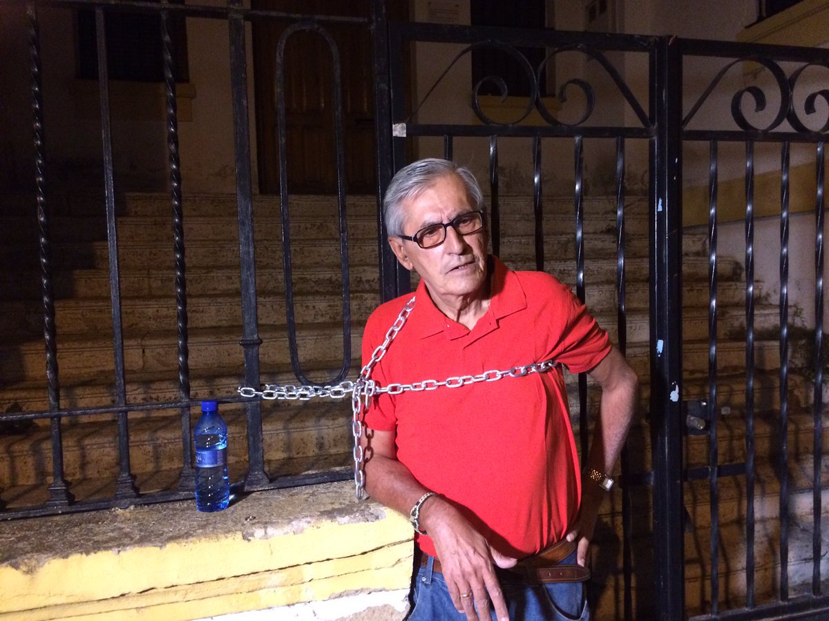 StanleyChubrich's tweet photo. "Hasta que no saquen a Pachuli no me suelto." #FreePachuli https://t.co/9zKFFhbfoY
