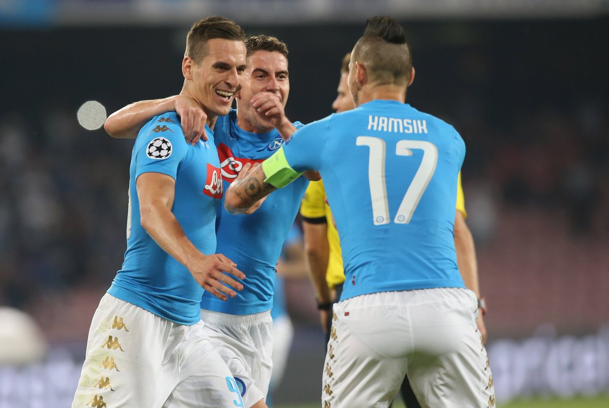 Milik enjoying life at <a href="/sscnapoli/">Official SSC Napoli</a> 😀

#UCL