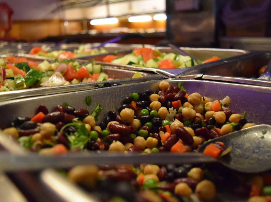 NewGrandBuffet's tweet photo. A maze options. from salads to beans. #astoriaeats #buffetgram #buffetnyc https://t.co/uNcyoFElSd