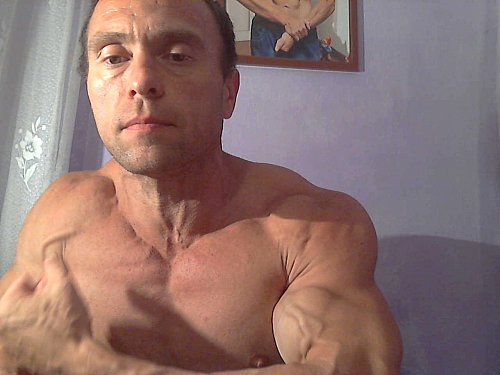 #Gay #MuscleCam Kevin Fit Live! Jerk Off With Hugh! Now at https://t.co/zDbZsDyOz5! https://t.co/mMv