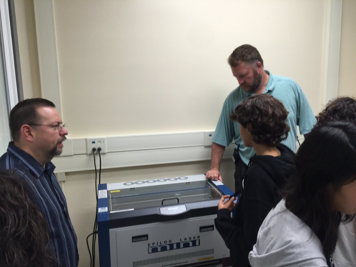 SC_Bruins's tweet photo. Getting trained by three of our freshmen on how to use the Epilog Laser Cutter in the FabLab https://t.co/kQaHAsE4Ci