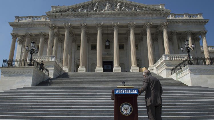 Deal reached on aid for Flint water crisis, potentially averting U.S. government shutdown