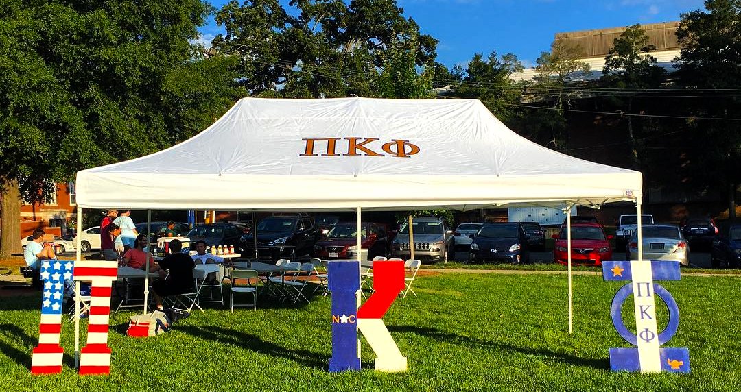 Having a fellow ΠΚΦ chapter nearby can have benefits. <a href="/PiKappUNCC/">Pi Kappa Phi UNCC</a> let <a href="/QueensUnivPKPHZ/">Pi Kappa Phi QUOC</a> borrow their recruitment tent starandlamp.com/index.php/phot…