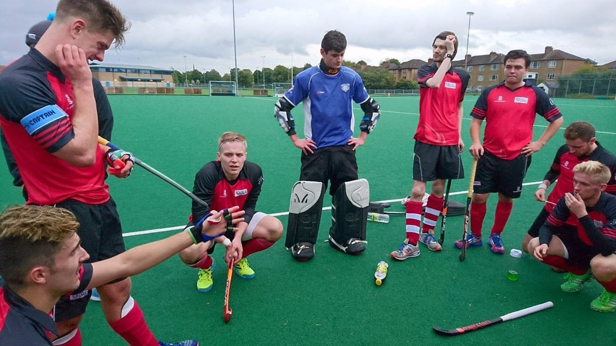 UWS_hockey's tweet photo. Team talk from @leem_16 this week #BlondeBae #whatabae https://t.co/hpR6oZO6BE