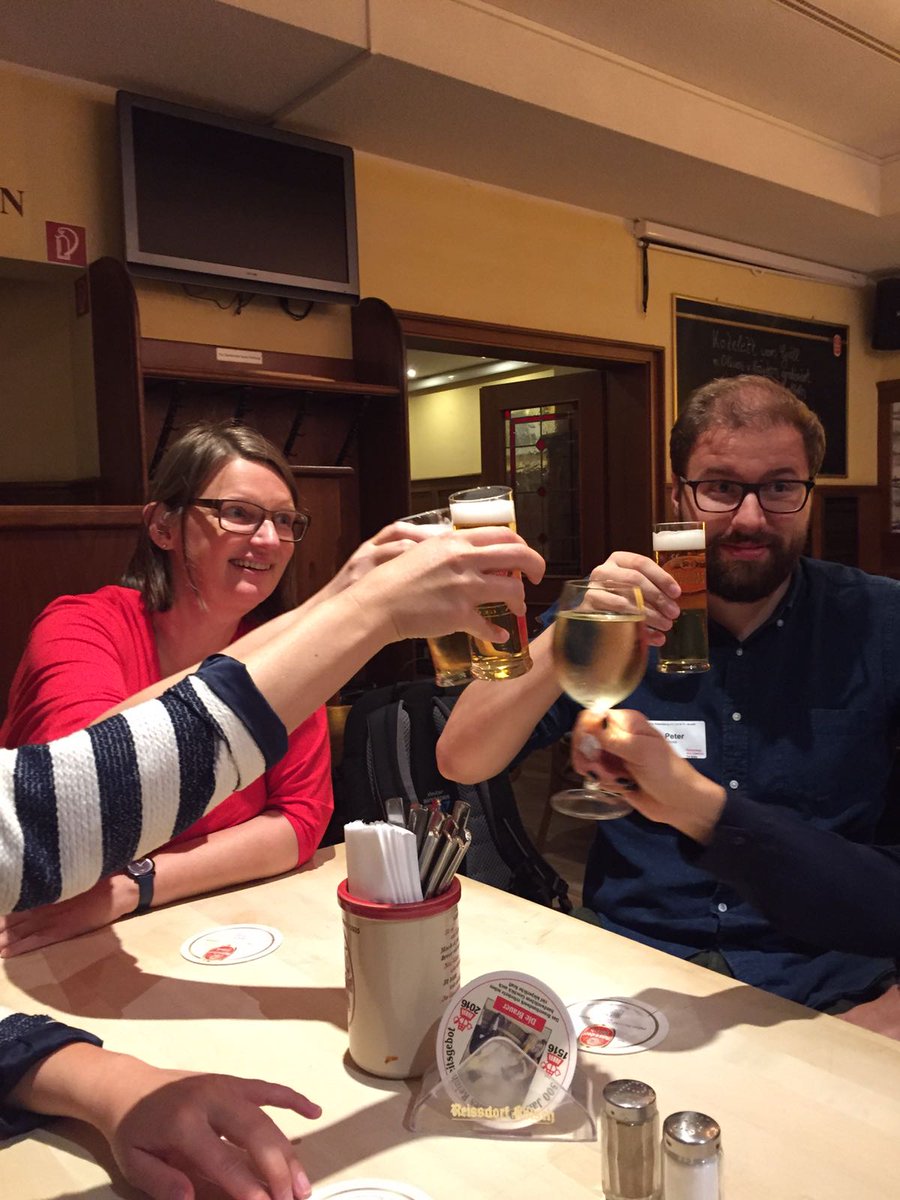 bcw40's tweet photo. Live aus der letzten Session: Networking im Brauhaus. #bcw #prost https://t.co/klmqUZedQn