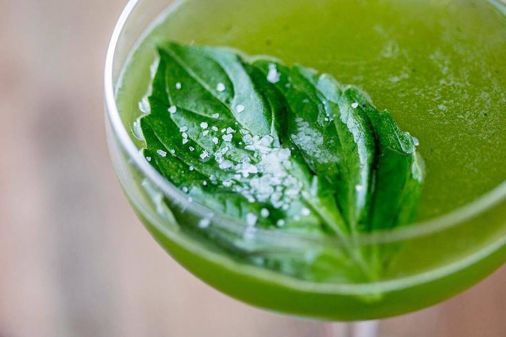 doublezeroatl's tweet photo. Stregasaurus is comin' atcha!🐢
Rum, strega, lime, simple, basil, salt.
📸: @heidiface.
🍸: @tcd86.
#doublezeroatl #ea… https://t.co/jMQNbAeTId