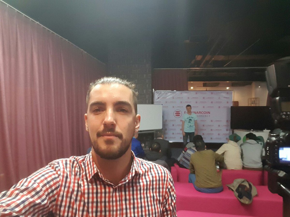 EdinarcoinWorld's tweet photo. The first presentation # E-dinarcoin in Astana!
https://t.co/g66VSmXB3w
#edinarcoin #edc #business #investment #live #work https://t.co/99iOMLENz6