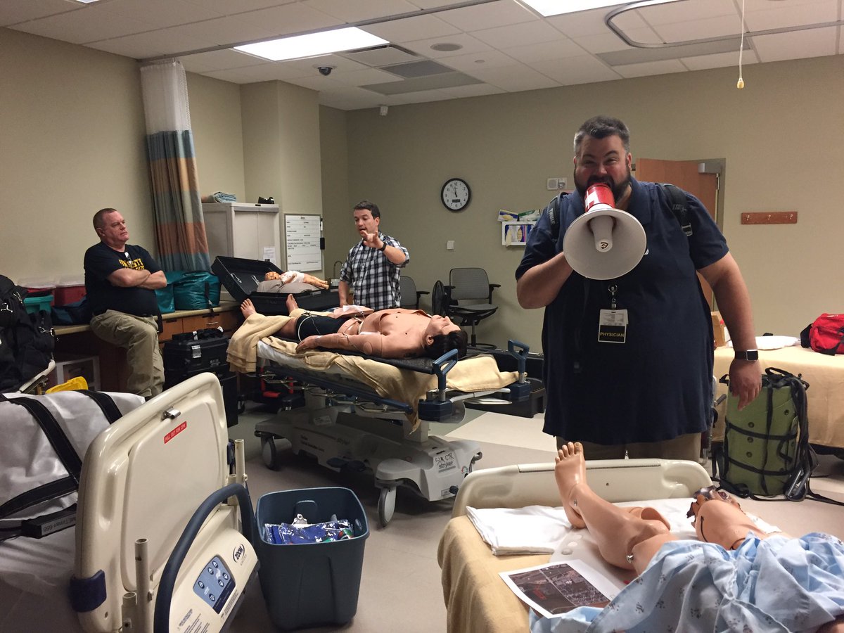MizzouEM's tweet image. Prepping for our outdoor mass casualty sim day tomorrow @EmergentDoctor @sampx #mizzouem