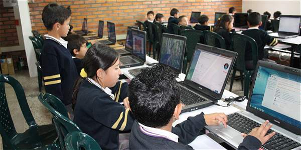FicoRestrepoC's tweet image. #Noticia: Emprendimiento debe empezar en colegios.  Conoce más aquí:
bit.ly/emprendimiento…