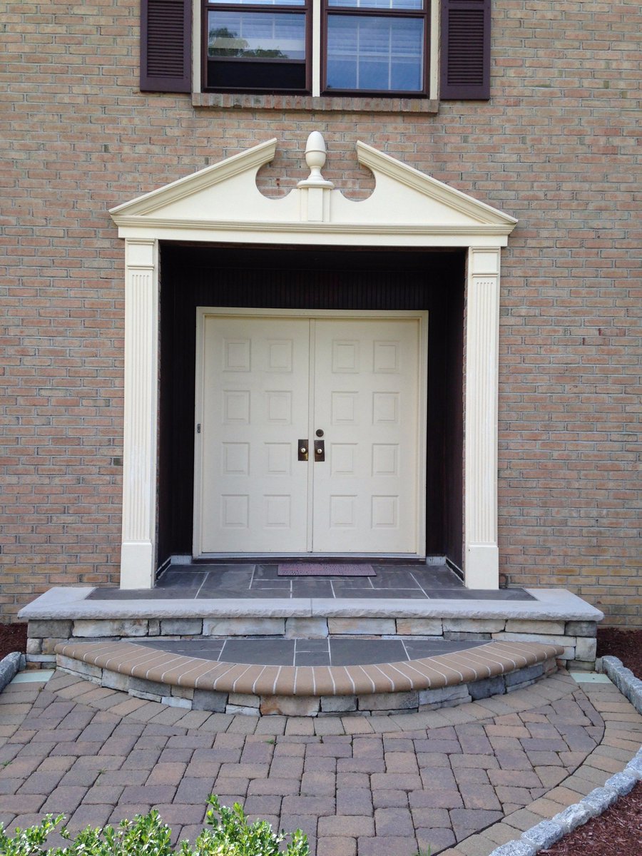 NewViewNJ's tweet photo. What a difference a new door can make in the appearance of your home! https://t.co/FqahMyl47o
