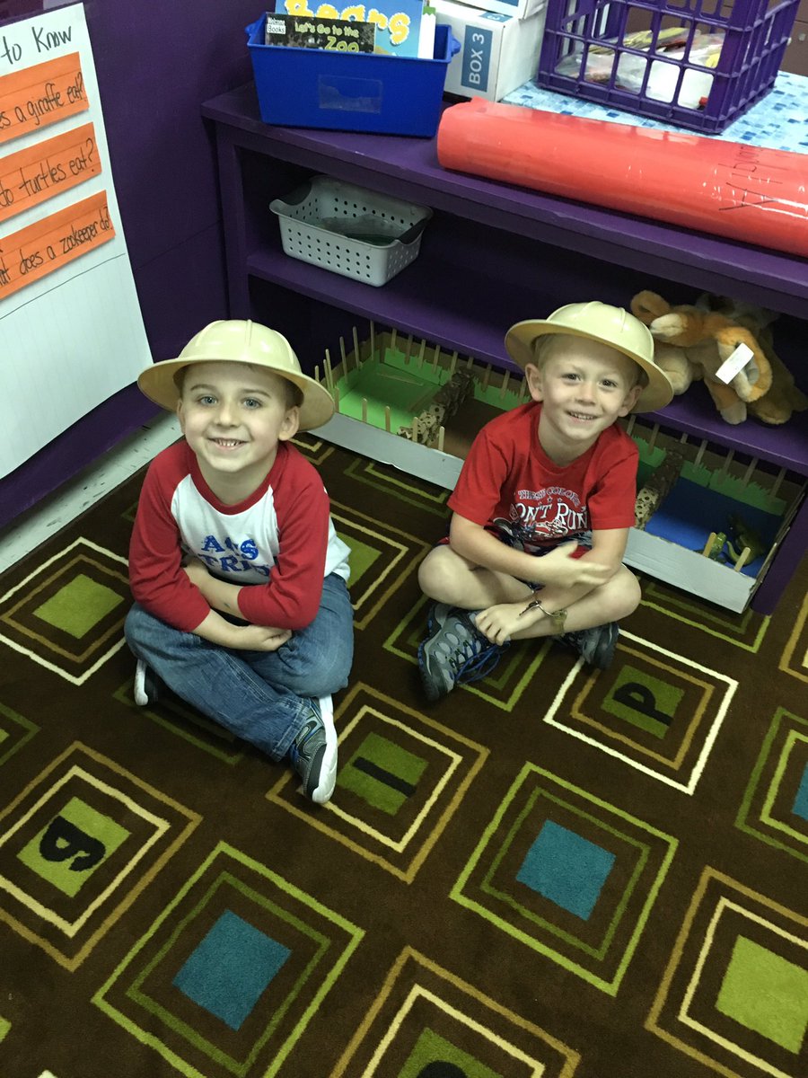 emmaroo2414's tweet photo. Zookeeper bros. 😎😎@Ms_LesleysClass https://t.co/BLs0tIGxAy