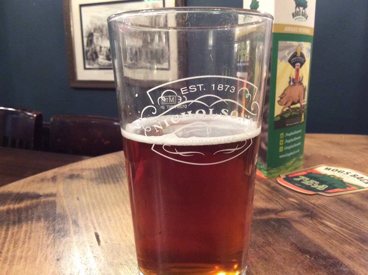 We're live tweeting <a href="/nicholsonspubs/">Nicholson's Pubs</a> craft beer preview. Cheers! 🍻