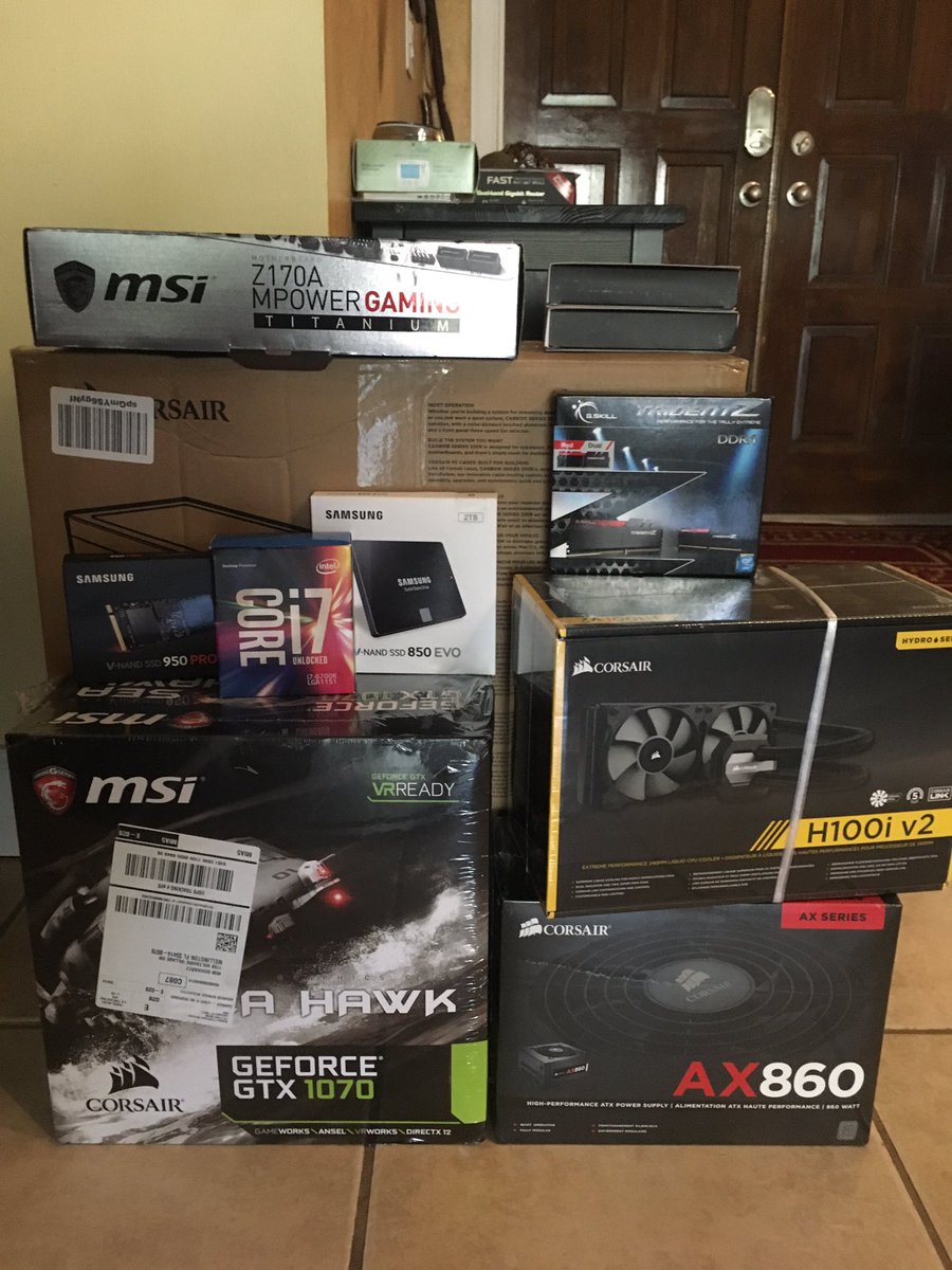brainbuffet's tweet photo. "Tonight's gonna be a good good niiight...!" #nerdlife #KillerBuild #LevelUpTheBox https://t.co/v5Dszs829I