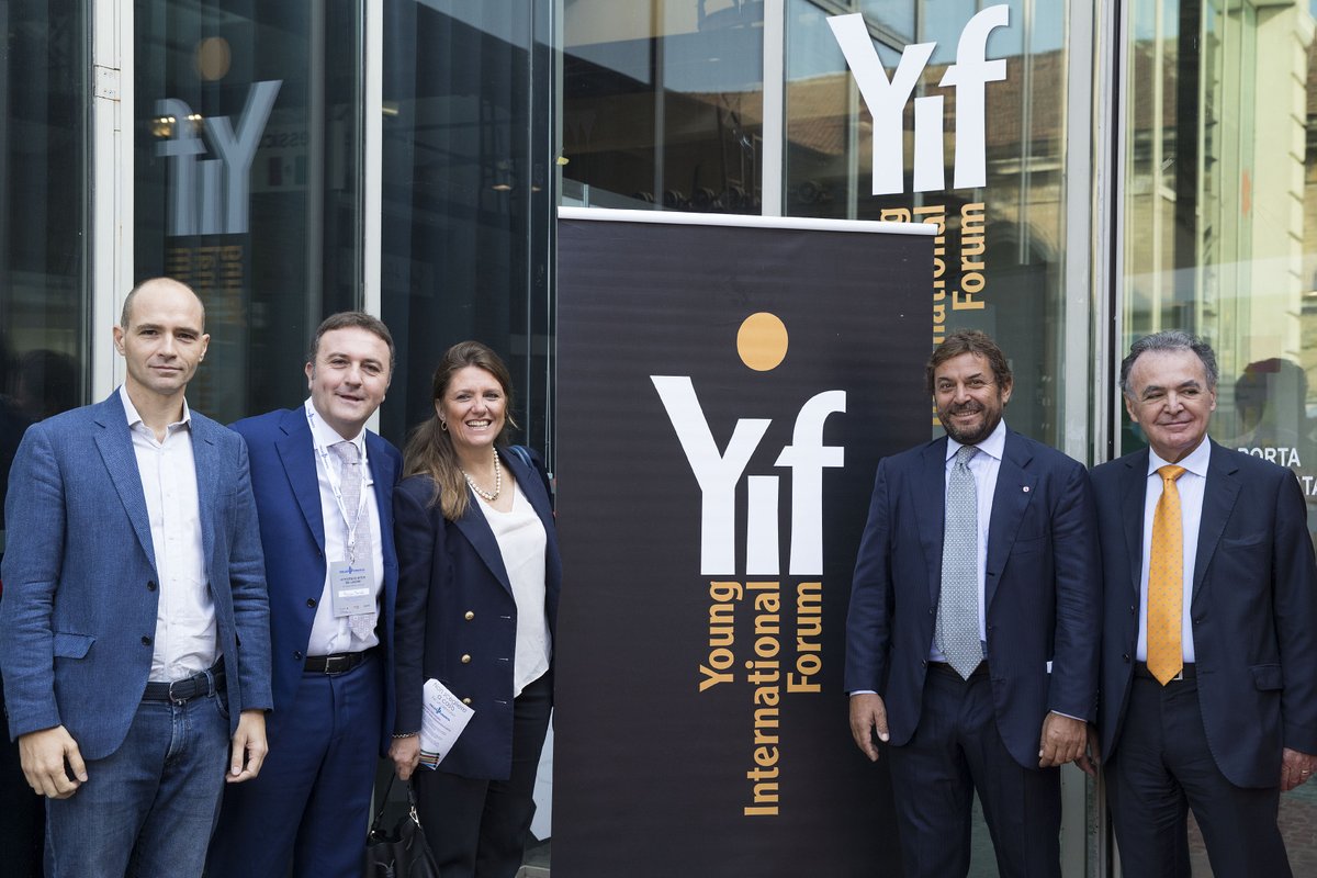 YIForum's tweet photo. Grazie a @claudiotesauro per aver condiviso questa edizione dello #yif2016 https://t.co/giTwxnJUqq