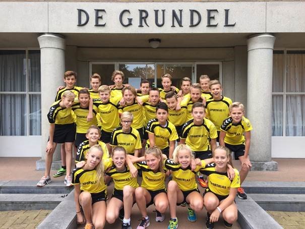 lyceumdegrundel's tweet image. #Sportklas #2HaS organiseert sportdag voor verschillende basisscholen groep 8! 320 leerlingen nemen a.s vrijdag deel aan deze sportieve dag!