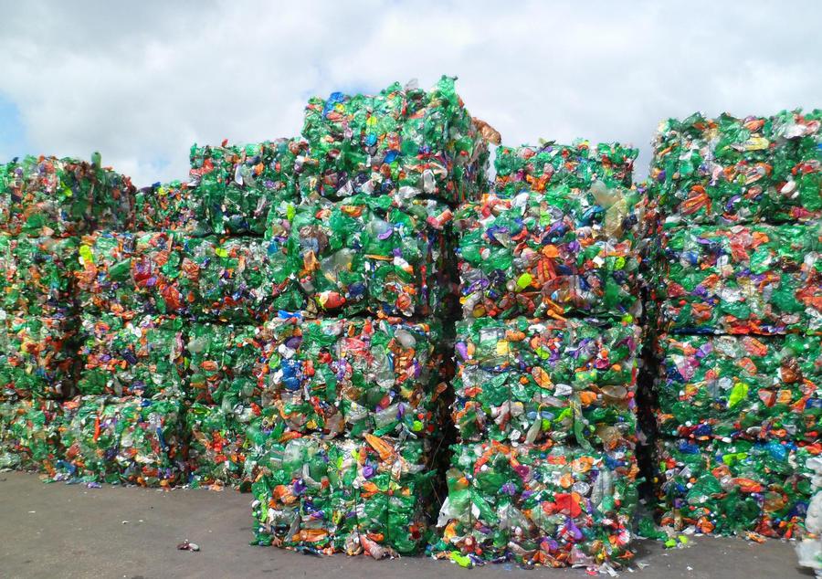 Check out this neat insider look at a plastic recycling factory! #PlasticForPlastics  ow.ly/Qerb303bfof