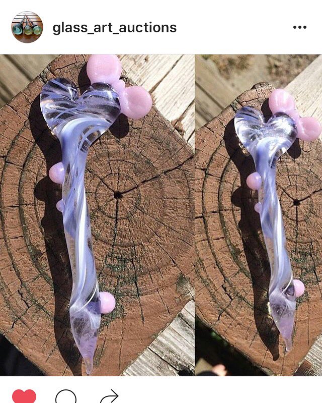 JulEArtworks's tweet photo. Another one of my dabbers up for auction on IG!! $6 and it could be yours! I absolutely adore the bow! 😍🎀💜✨ https://t.co/yYsNJZtbGk
