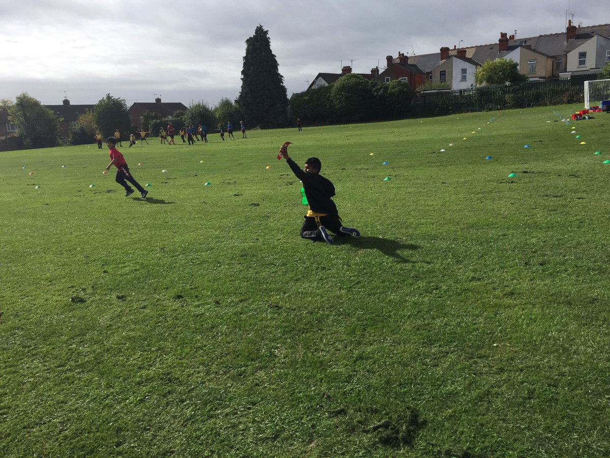 R2PalmerAcademy's tweet image. Yr 6 tag rugby lesson #tagrugby #gameplay #tagmeifyoucan