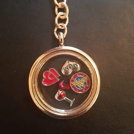 Floating_Charms's tweet image. 