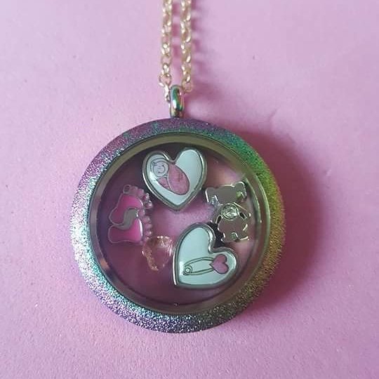 Floating_Charms's tweet image. 